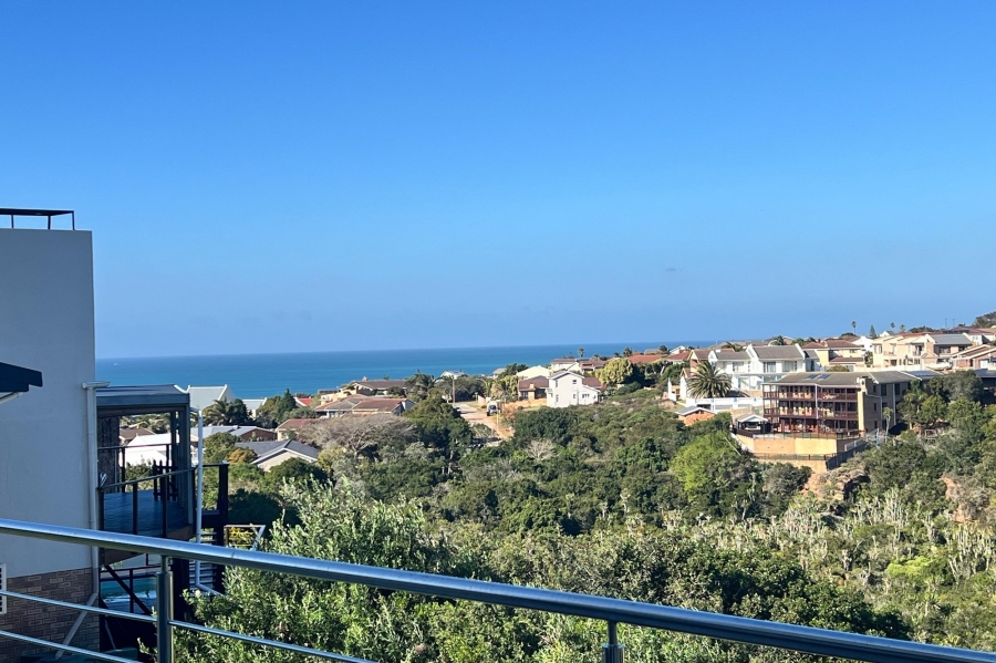 3 Bedroom Property for Sale in Wavecrest Eastern Cape